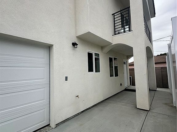 2nd image of 1318 W 131st St #A