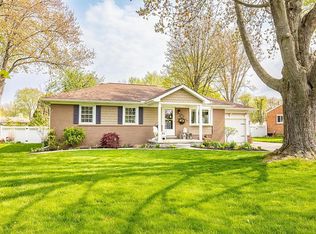 612 Cloverlawn Dr, East China, MI 48054