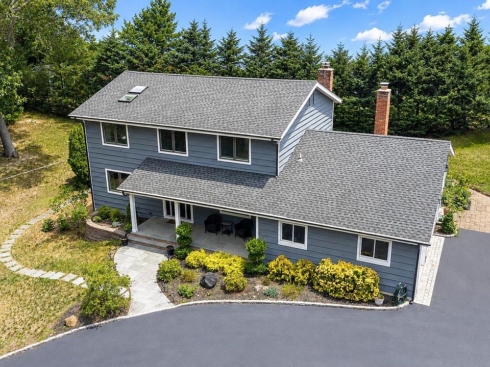 1st image of 9 Huckleberry Lane