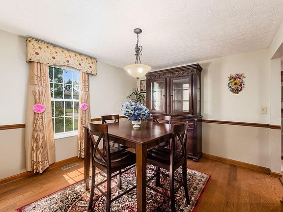 3rd image of 6424 Tamar Ct