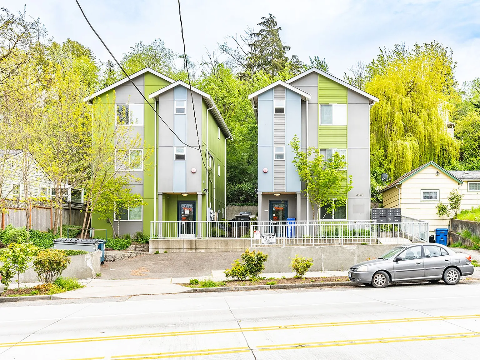 Elegant, Efficient Studios in Beautiful Delridge! — Photo 2