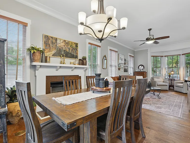 221 E Park Ave — Photo 14