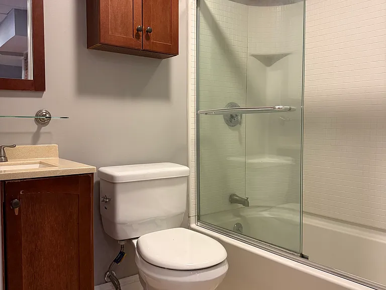 51 Bank St #2C — Photo 7