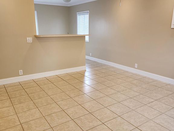 3rd image of 1038 Ocean Blvd #C
