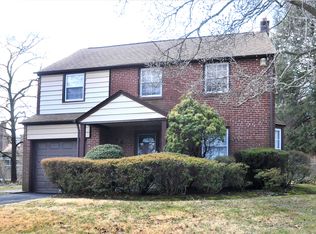 42 Johns Rd, Cheltenham, PA 19012