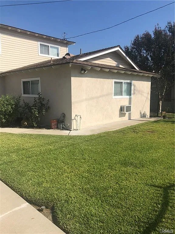 1 bed, 455 sqft, $1,950 — Photo 1