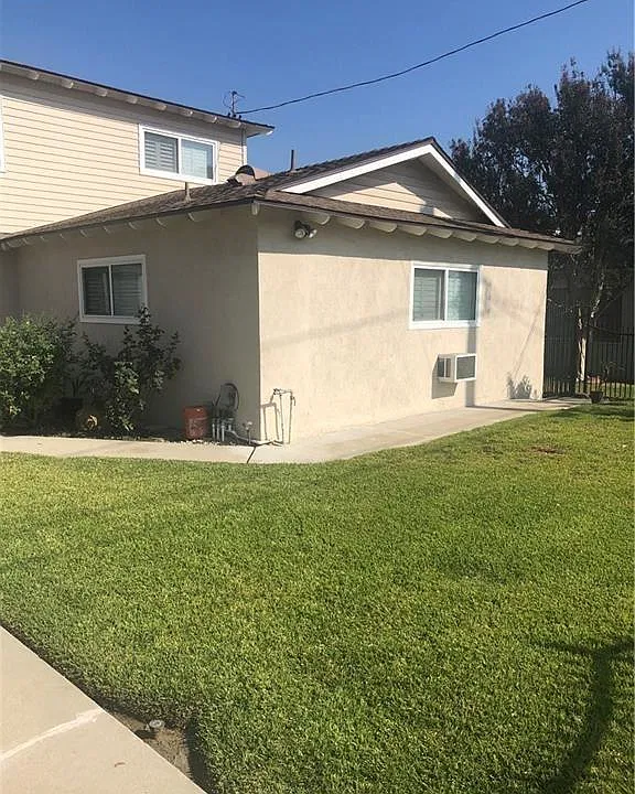 5622 Alessandro Ave