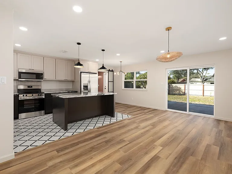 1518 Orchid Ave — Photo 4