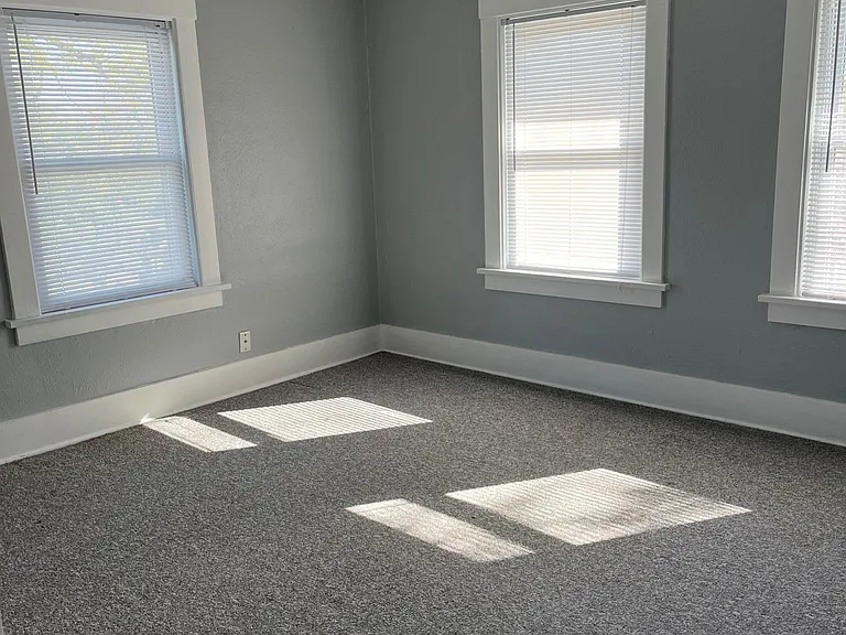 2928 Dupont St #1 — Photo 2