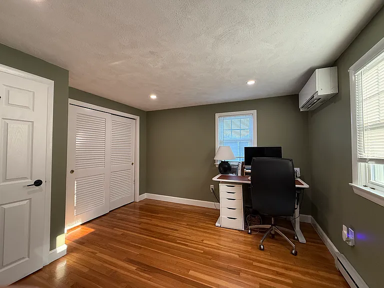 33B Grape St — Photo 16