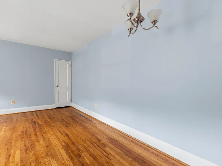 4595 Macarthur Blvd NW #4 — Photo 1