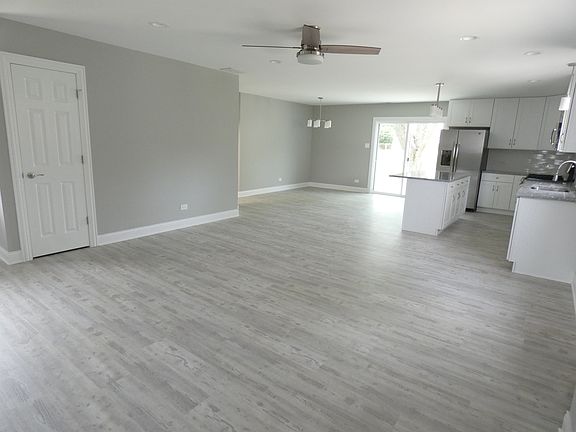 2nd image of 42 Vantroba Dr