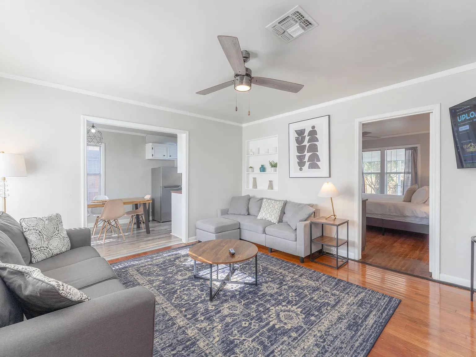 3 bed, 1400 sqft, $3,200 — Photo 1