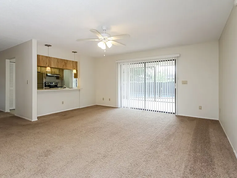 326 Montgomery Ave — Photo 5