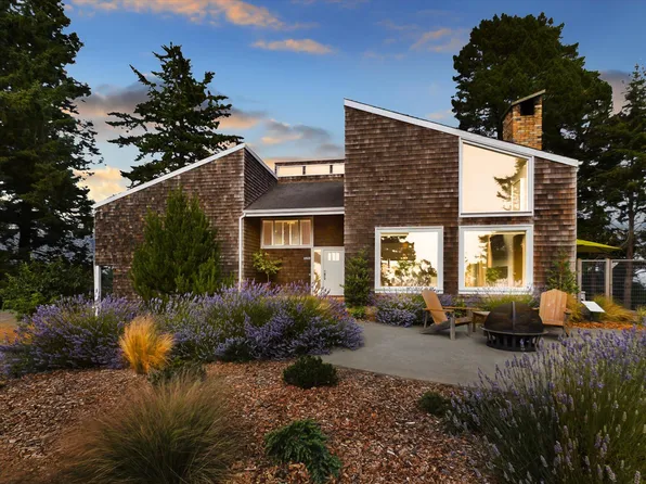 1010 Hilltop Ln, McKinleyville, CA 95519