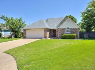 1604 W Los Angeles Cir, Broken Arrow, OK 74011