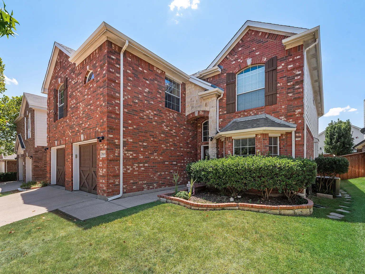 5 bed, 3.5 bath, 3127 sqft, $3,500 — Photo 3