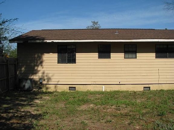 2nd image of 905 Kathleen Ave