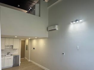 15 Green St #3A, Worcester, MA 01604