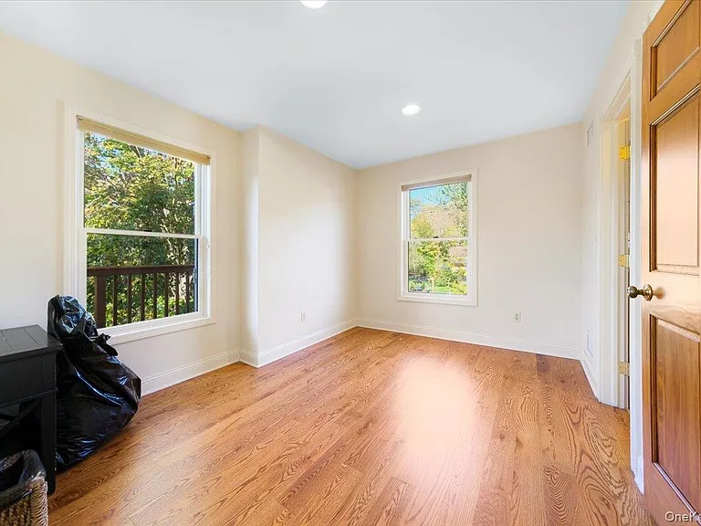 1403 Kings Hwy — Photo 20
