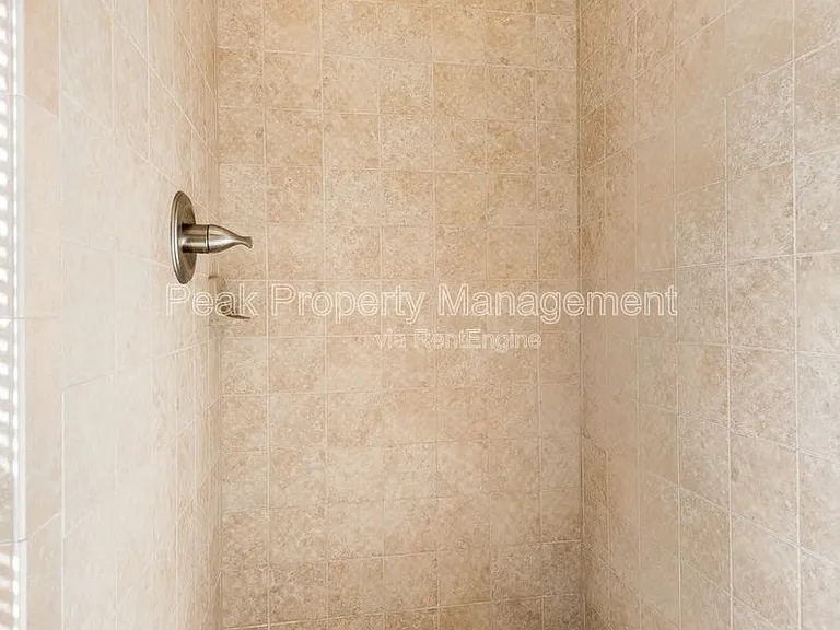 215 E Grace St #301 — Photo 11