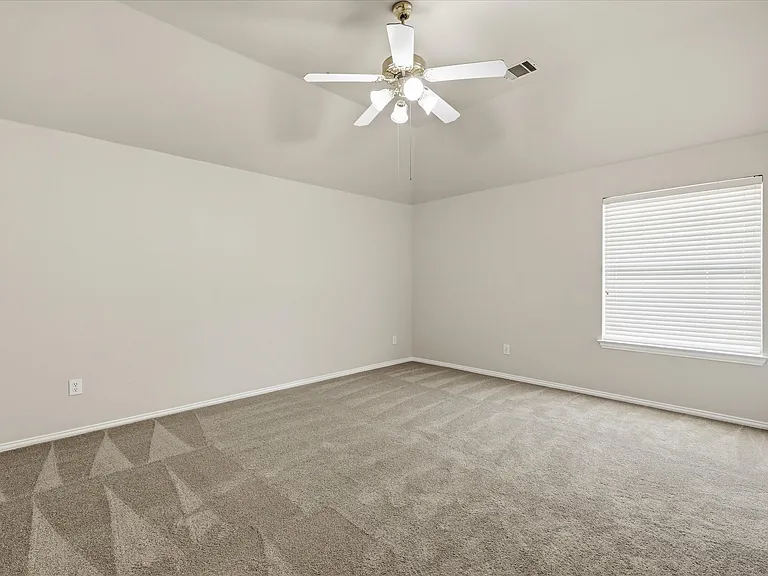 944 Hedgcoxe Rd — Photo 30