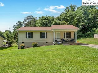 307 Center St, Jonesville, NC 28642