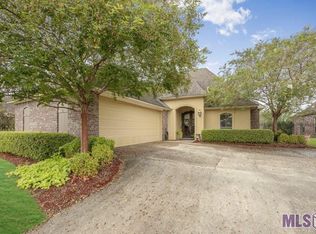 8804 Fox Gate Dr, Baton Rouge, LA 70809