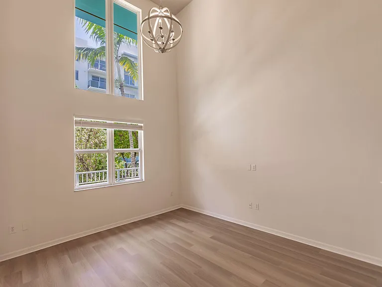 Aviah Flagler Village — Photo 249