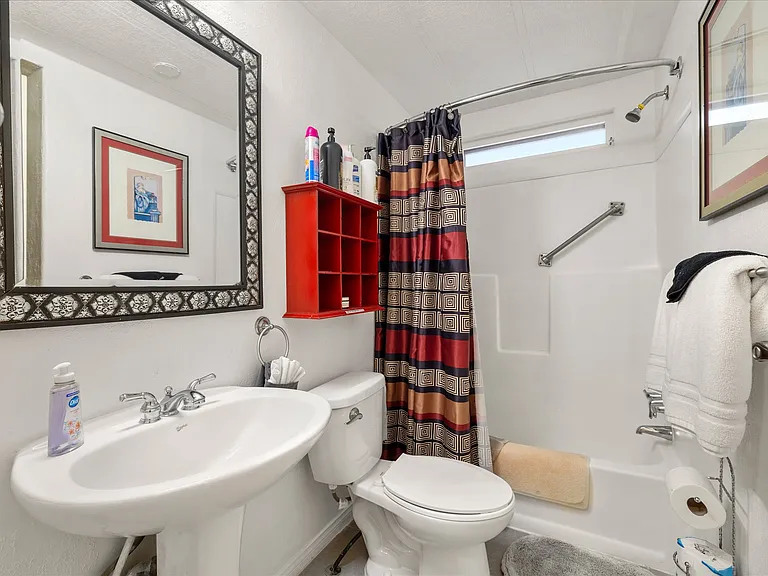 1051 Heritage Dr — Photo 12