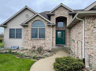 8454 Midland Rd, Freeland, MI 48623