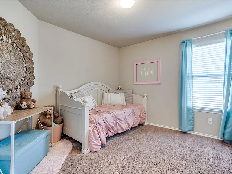 1606 Meadow Creek Dr — Photo 22