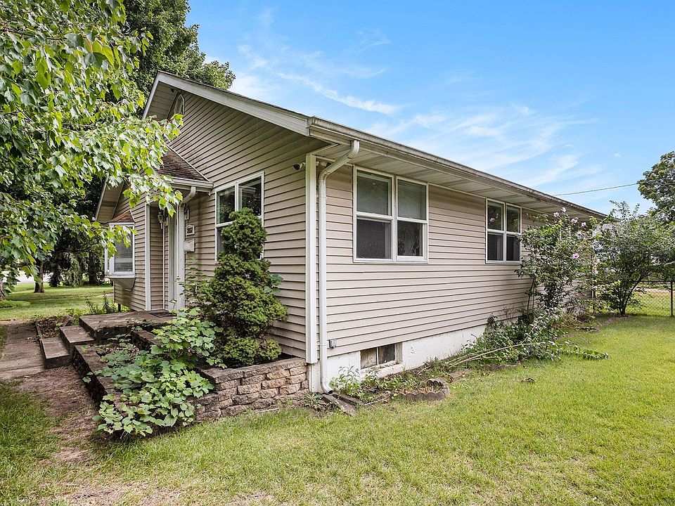 2057 Riverside Dr, South Bend, IN 46616 Zillow