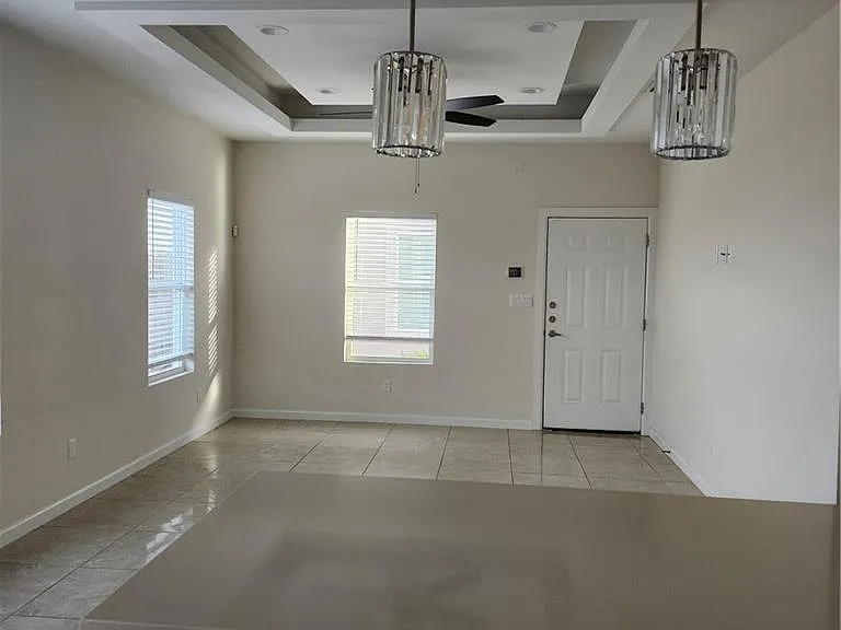 918 N Clarence Ave #2 — Photo 2