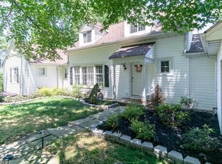 4943 Middledale Rd, Lyndhurst, OH 44124