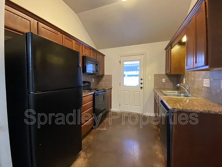 216B Andy Ln — Photo 4
