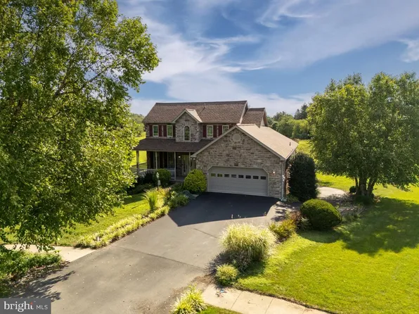 1458 Highfield Ct, Chambersburg, PA 17202