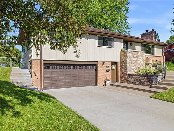 3rd image of 3404 Skycroft Dr