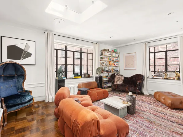 135 East 39th Street image 1 of 10