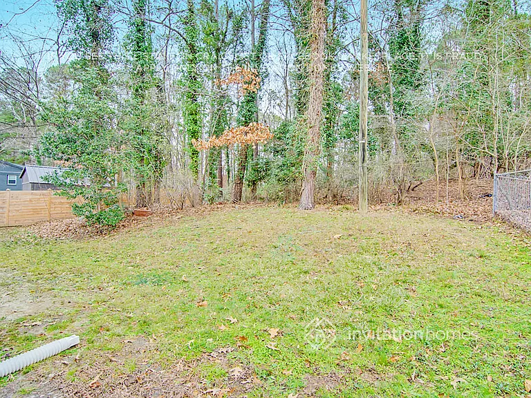 1100 Chatham Ln — Photo 27