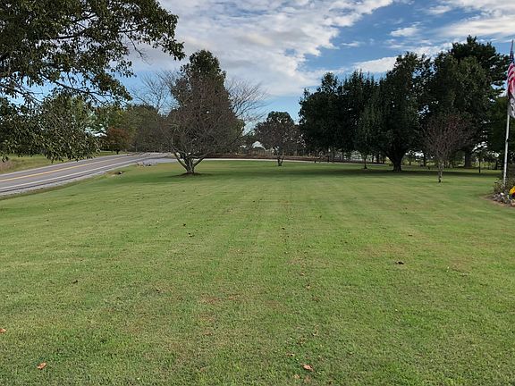 Well manicured lawn.