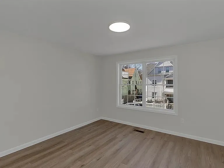 65 Euclid Ave — Photo 11