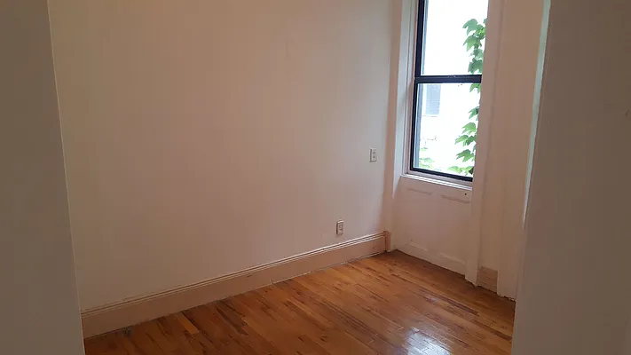 Rented by Virtual Real Estate | media 13