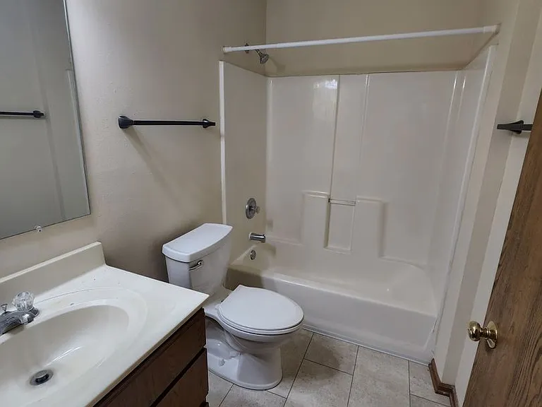 Badger Place Apartments — Photo 10
