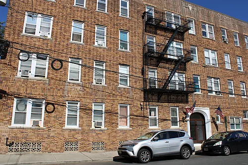 256 Grant Ave #B4 Photo 1