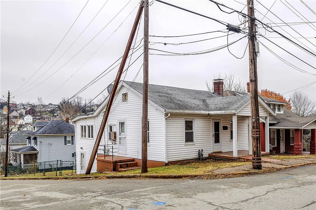 312 Lafferty St photo 1