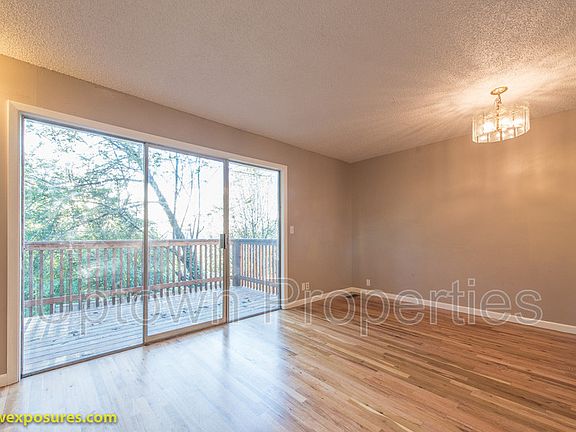 5th image of 12025 SW 64th Ave