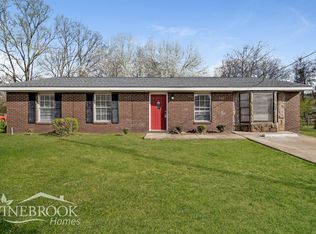 14 Carriage House Rd SW, Bessemer, AL 35022