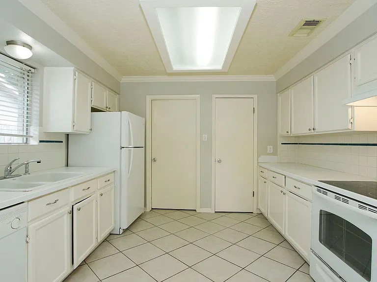 18531 Lippizaner Dr — Photo 12