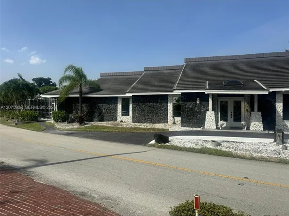4608 Bayberry Ln, Fort Lauderdale, FL 33319